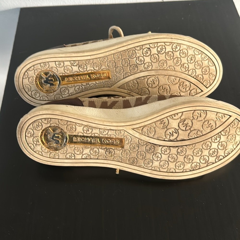 🍍 Michael Kors City Sneaker Signature  MONOGRAM MK Shoe Women's SZ 7 Brown Tan - Picture 5 of 5